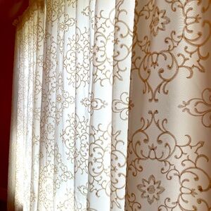 Curtains 🏡